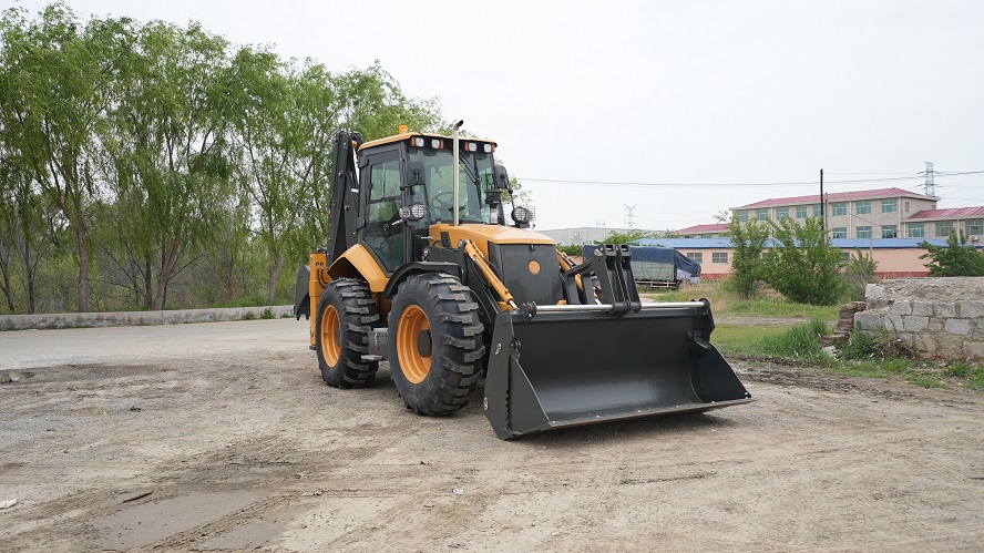 Retroexcavadora Cargadora SAAO WZ4CX de 9,2 Toneladas para Servicio Pesado