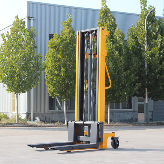 Apilador de paletas manual