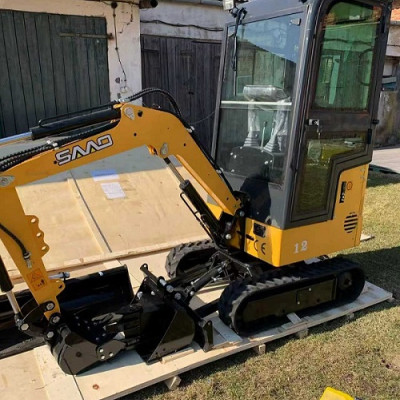 Mini excavadora Polonia