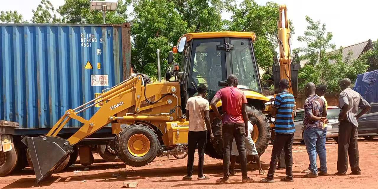 Clientes globales e historias de éxito | Retroexcavadoras